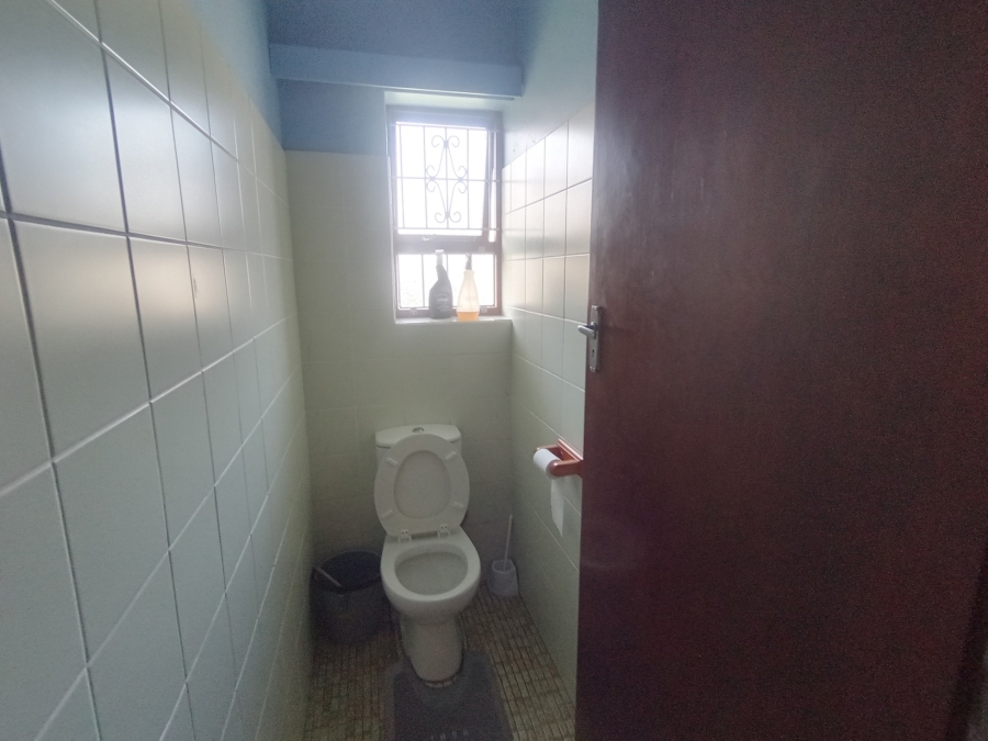 5 Bedroom Property for Sale in Baysville Eastern Cape